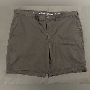 Men’s Eddie Bauer Size 44 Slim Legend Wash Flat Front Shorts